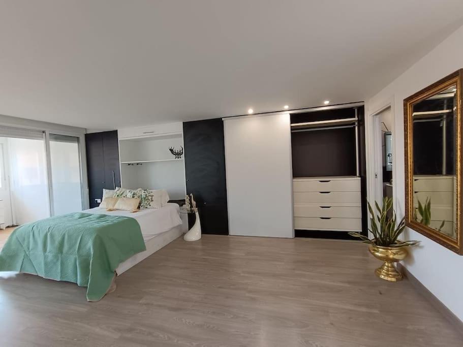 San Vicente Raspeig Spacious Studio By The University מראה חיצוני תמונה